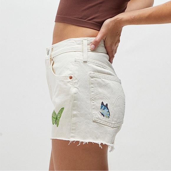 Levi 501 Denim Shorts 24” Cream Butterfly 🦋 Print High Rise Button Raw Edge - Picture 11 of 13